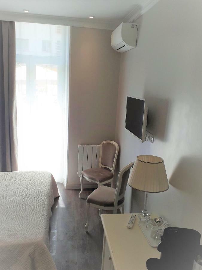 Hotel Restaurant Oasis Nizza